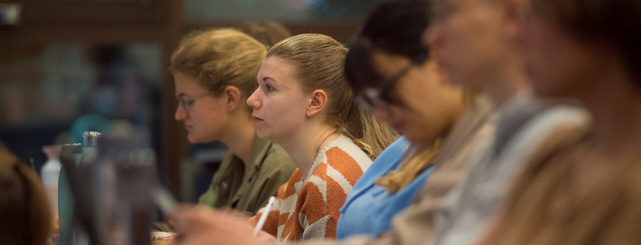 Students in a lecture at the KH Freiburg